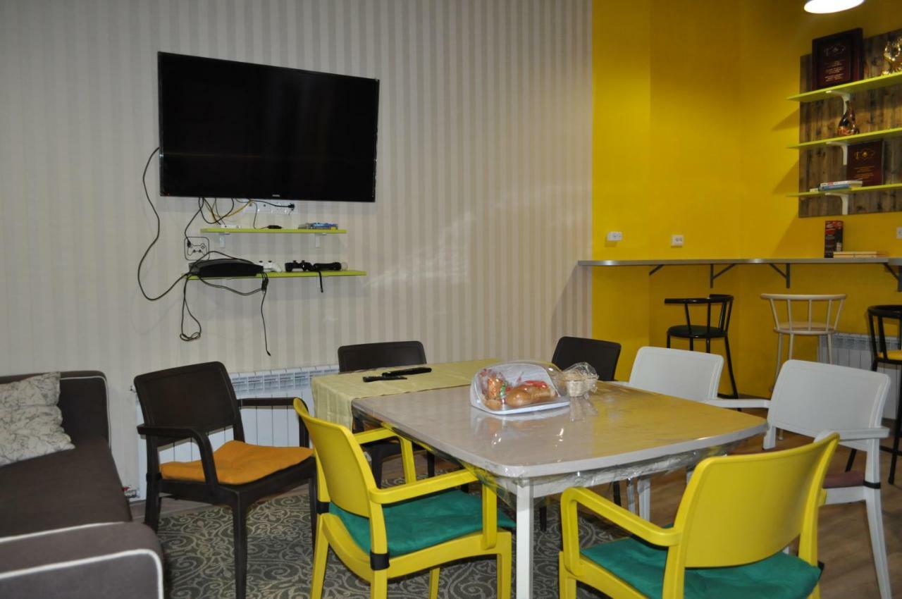 Hostel S size Akmola Esterno foto